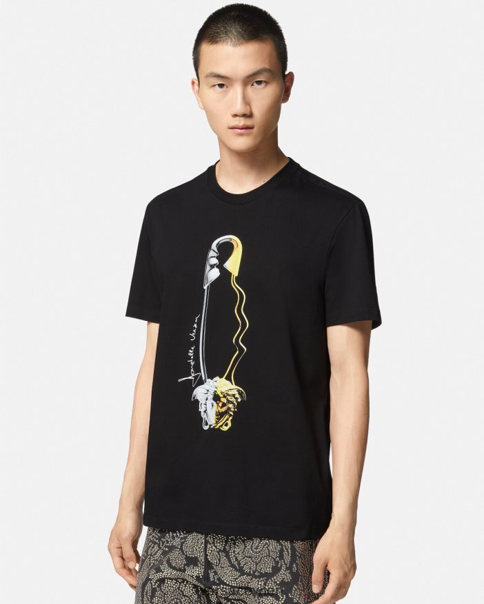 Schwarz T-Shirt mit Sicherheitsnadel-Grafik Versace Männer Kleidung 8N4XJD1400